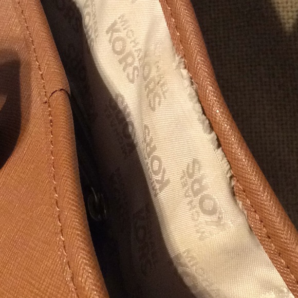 Tote - Picture 3 of 7